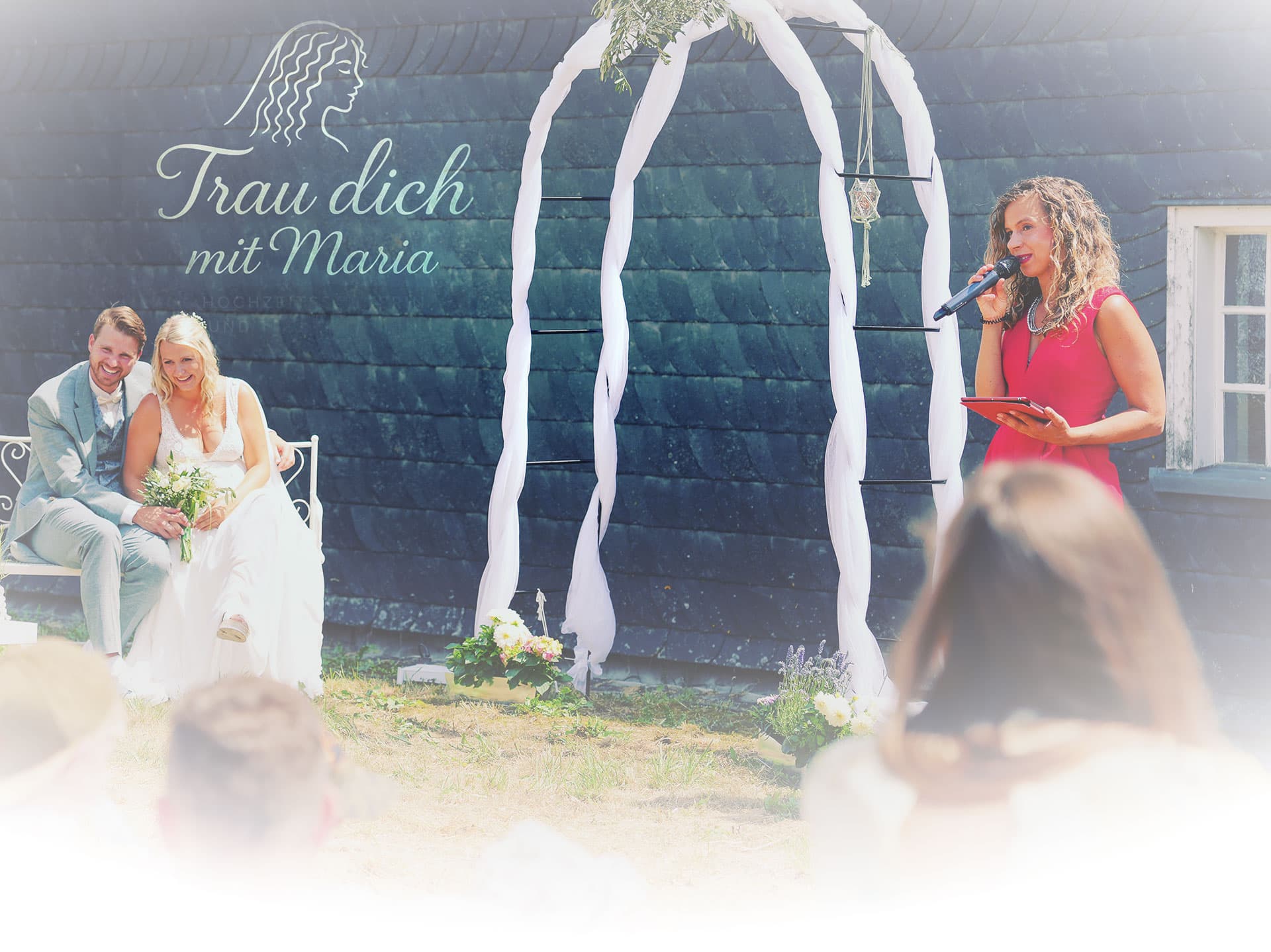 Trau dich mit Maria Hochzeitssängerin und Traurednerin